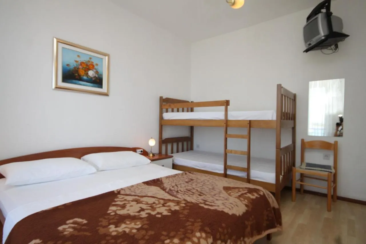 Double Room Tkon 8377B